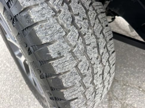 Used 2024 Jeep Wrangler Sport S image 29