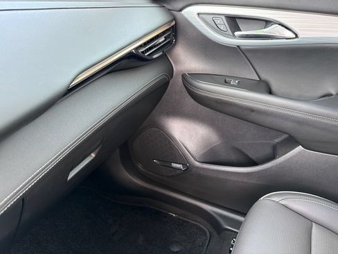Used 2025 Buick Envision Avenir AWD/4WD image 34