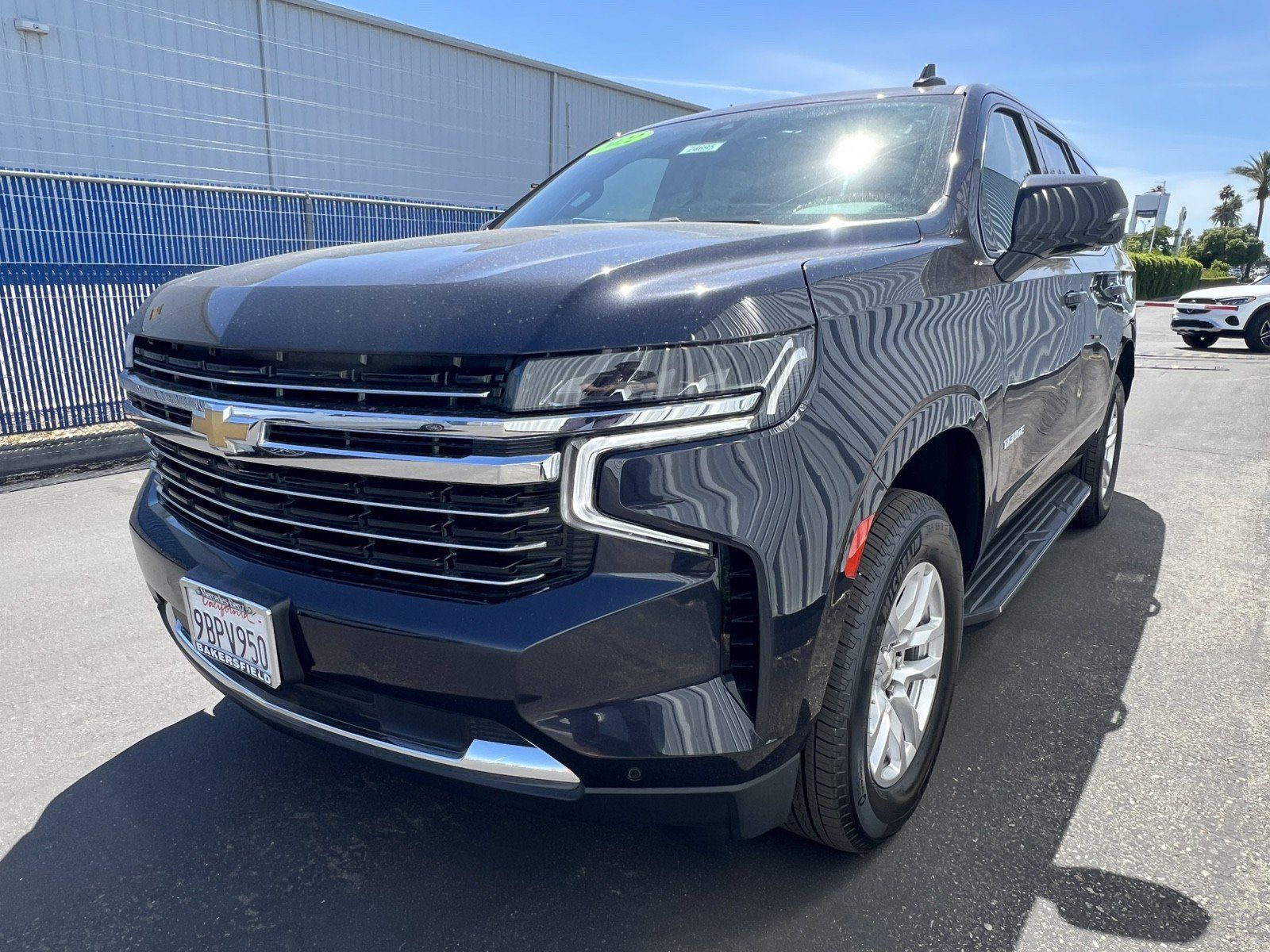 Used 2022 Chevrolet Tahoe LT w/ Luxury Package AWD/4WD image 9