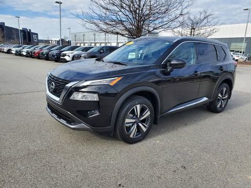Certified 2023 Nissan Rogue SL w/ SL Premium Package image 8
