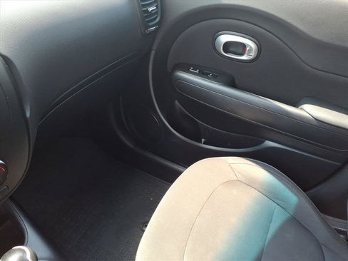 Used 2016 Kia Soul w/ Convenience Package FWD image 35