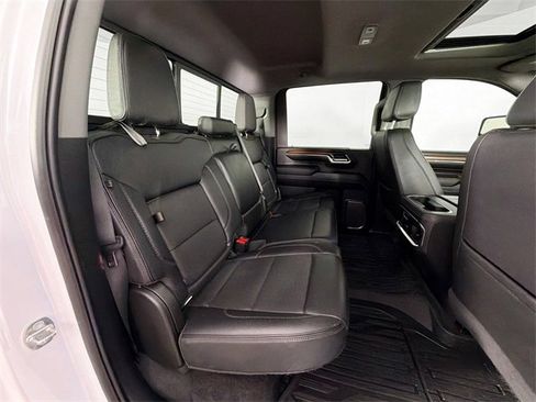 Used 2024 GMC Sierra 3500 Denali image 25