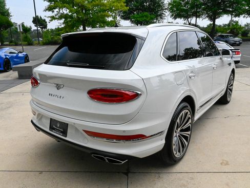 Used 2023 Bentley Bentayga AWD/4WD image 5