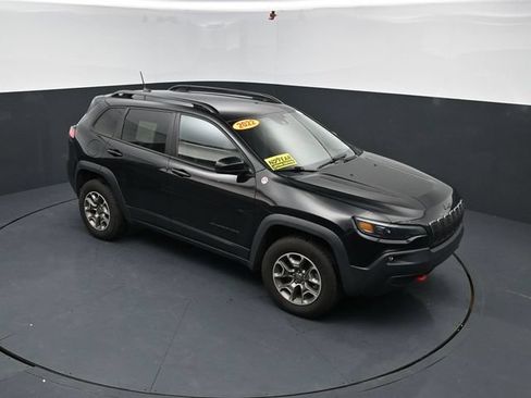 Used 2022 Jeep Cherokee Trailhawk AWD/4WD image 32