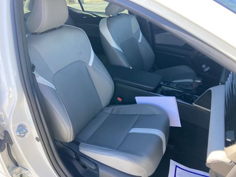 Certified 2025 Toyota Camry SE w/ Convenience Package image 28