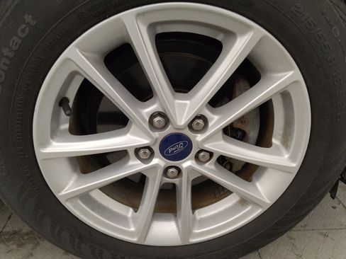 Used 2018 Ford Focus SE w/ Cold Weather Package FWD image 31