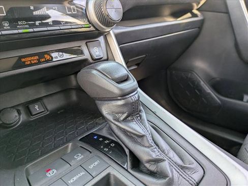 Certified 2021 Toyota RAV4 XLE image 12