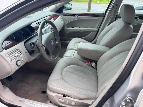 Used 2009 Buick Lucerne CXL FWD image 15