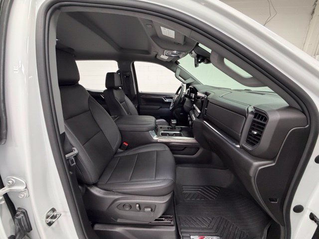 Certified 2023 Chevrolet Silverado 1500 LTZ AWD/4WD image 26