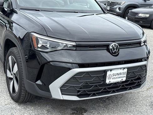 Used 2025 Volkswagen Taos S image 10