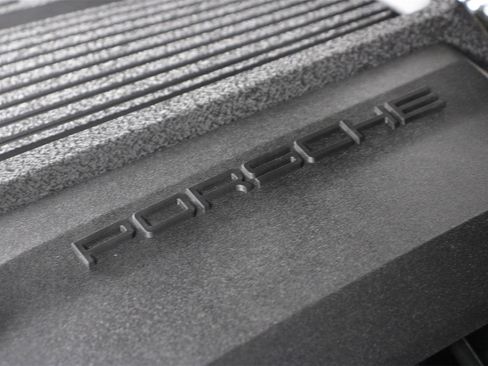 Certified 2025 Porsche Macan image 27