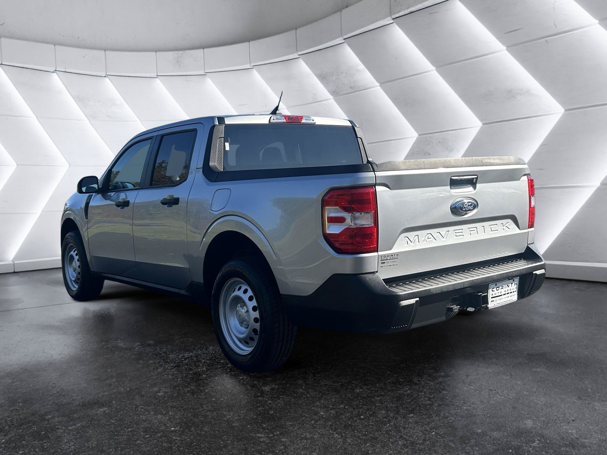 Used 2022 Ford Maverick XL FWD image 5