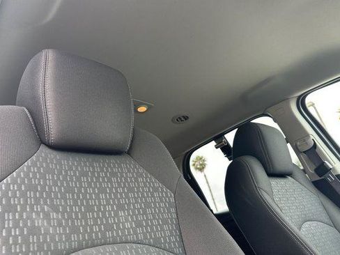 Used 2015 GMC Acadia SLE FWD image 18