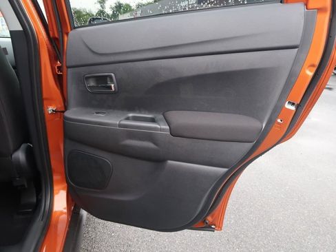 Used 2025 Mitsubishi Outlander Sport ES AWD/4WD image 16