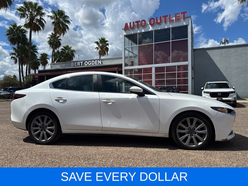 Used 2023 MAZDA MAZDA3 s FWD image 3
