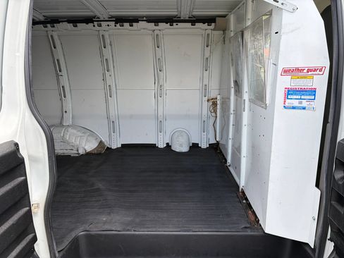 Used 2013 GMC Savana 2500 RWD image 15