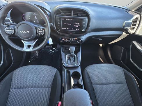 Used 2023 Kia Soul LX w/ LX Technology Package image 22