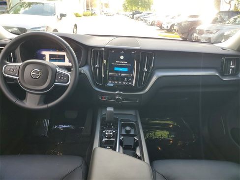 Used 2019 Volvo S60 T5 Momentum w/ Premium Package image 13