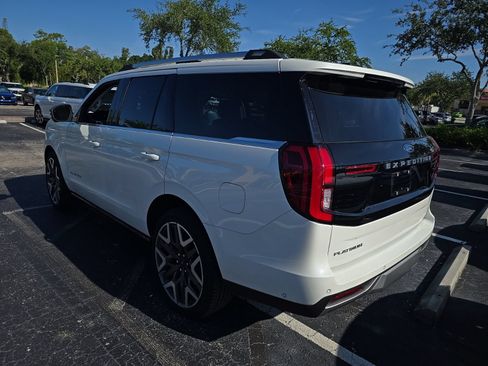 Certified 2025 Ford Expedition Platinum w/ Platinum Ultimate Package AWD/4WD image 3
