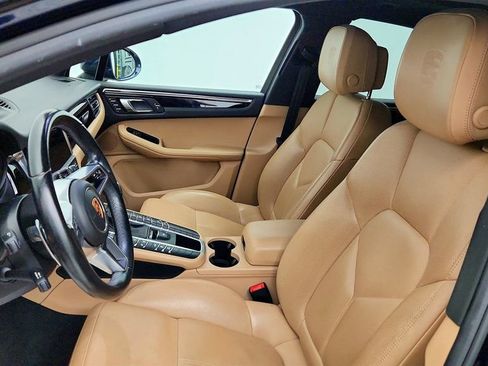 Used 2020 Porsche Macan w/ Premium Package Plus AWD/4WD image 19