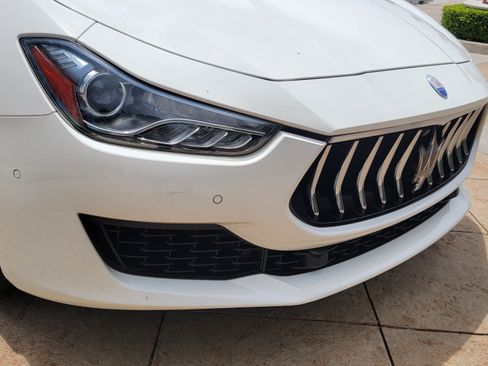 Used 2019 Maserati Ghibli RWD image 13