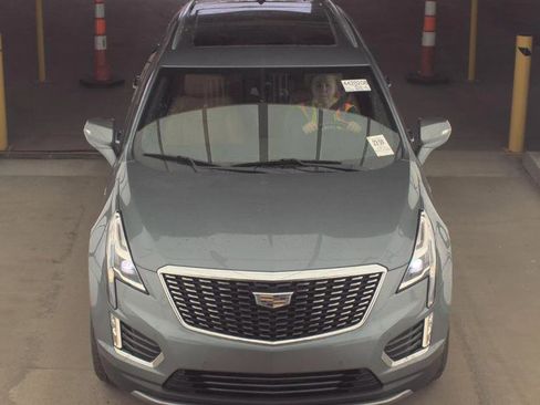 Used 2021 Cadillac XT5 Premium Luxury w/ LPO, Floor Liner Package AWD/4WD image 2