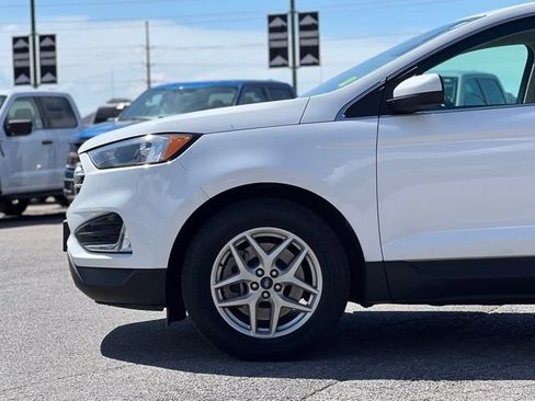 Used 2022 Ford Edge SEL w/ Convenience Package AWD/4WD image 4