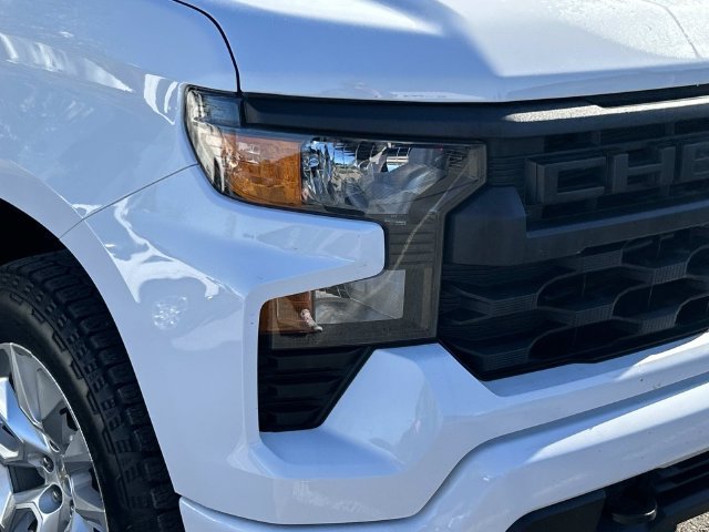 Used 2023 Chevrolet Silverado 1500 Custom AWD/4WD image 4
