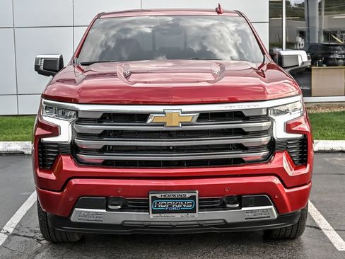 Used 2023 Chevrolet Silverado 1500 High Country w/ High Country Premium Package AWD/4WD image 4