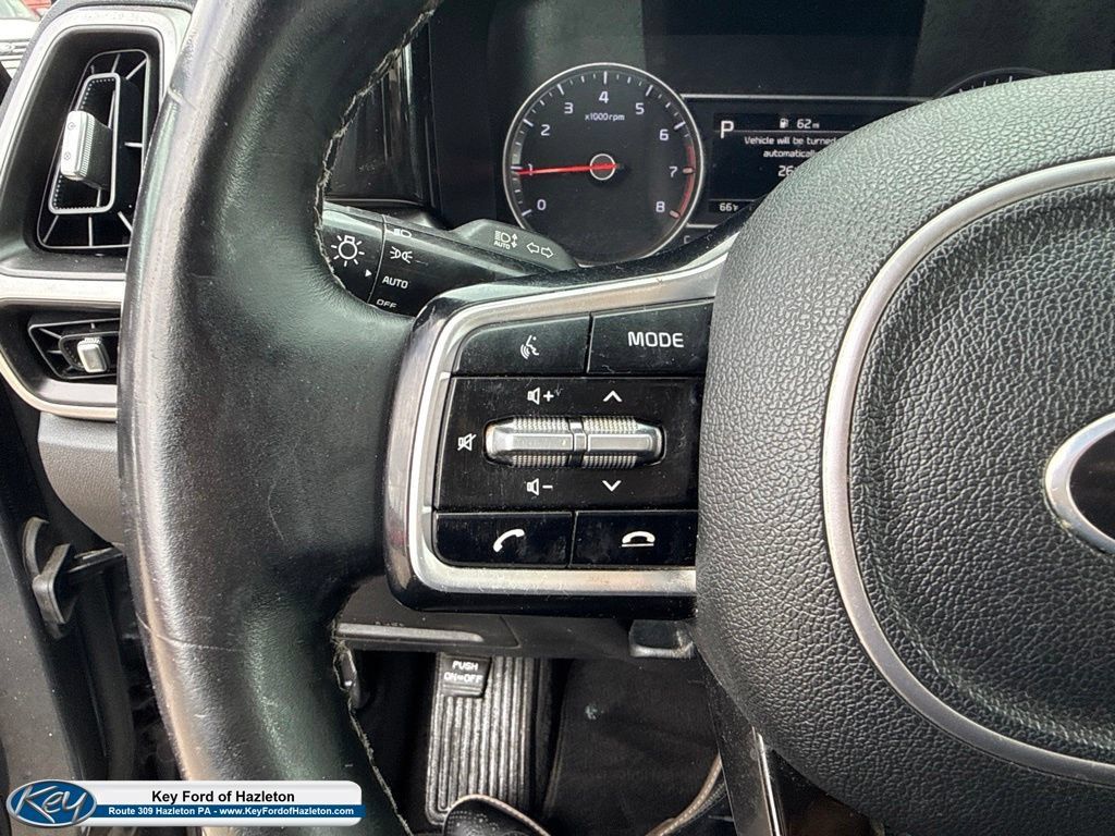 Used 2021 Kia Sorento S w/ Panoramic Sunroof Package AWD/4WD image 17