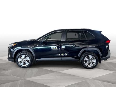 Used 2025 Toyota RAV4 LE AWD/4WD image 5