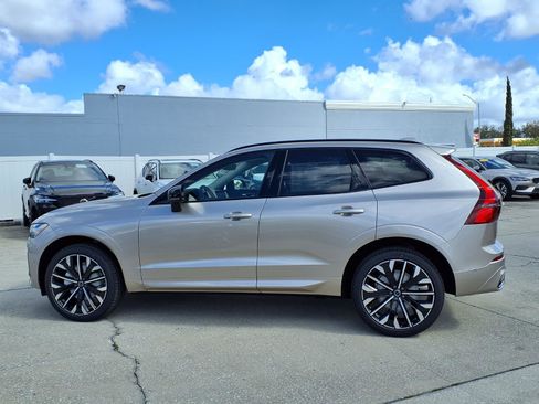 New 2026 Volvo XC60 B5 Ultra w/ Protection Package Premier AWD/4WD image 4