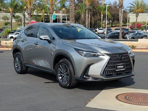 Used 2025 Lexus NX 250 FWD image 3