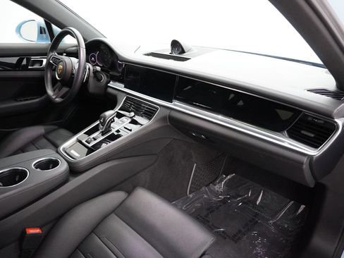 Certified 2023 Porsche Panamera image 29