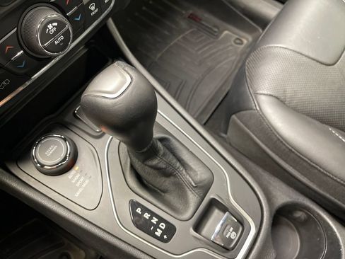 Used 2021 Jeep Cherokee Latitude Lux 80th Anniv w/ Quick Order Package 26U 80TH AWD/4WD image 25