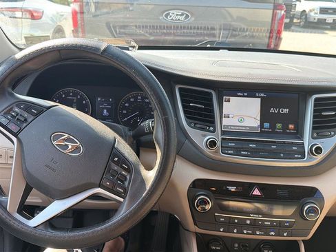 Used 2018 Hyundai Tucson Limited w/ Cargo Package FWD image 6