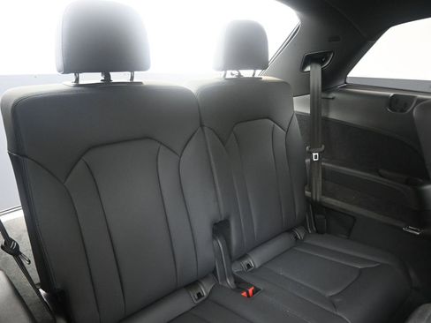 Certified 2025 Audi Q7 2.0T Premium Plus w/ Premium Plus Package image 17
