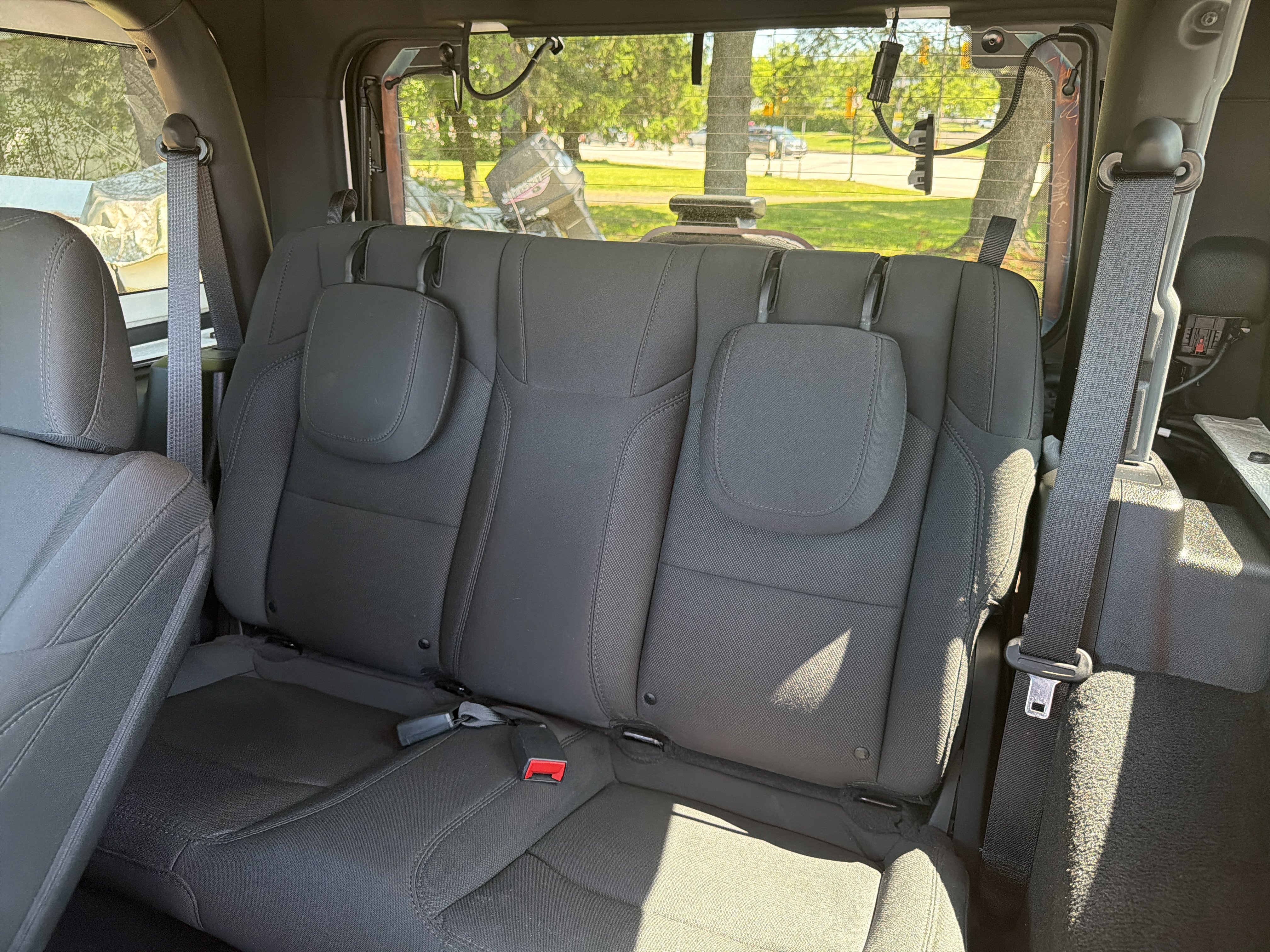 Used 2021 Jeep Wrangler Sport AWD/4WD image 10
