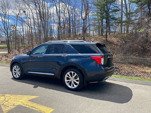 Certified 2023 Ford Explorer Platinum w/ Technology Package AWD/4WD image 6