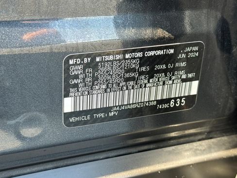 Used 2024 Mitsubishi Outlander SE AWD/4WD image 32