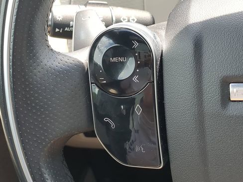 Used 2019 Land Rover Range Rover Velar R-Dynamic SE image 24