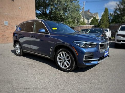 Used 2023 BMW X5 xDrive40i w/ Premium Package AWD/4WD image 3