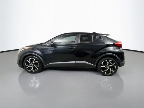 Used 2020 Toyota C-HR XLE FWD image 9