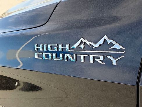 New 2026 Chevrolet Tahoe High Country AWD/4WD image 12