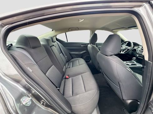 Used 2022 Nissan Altima 2.5 SV FWD image 29