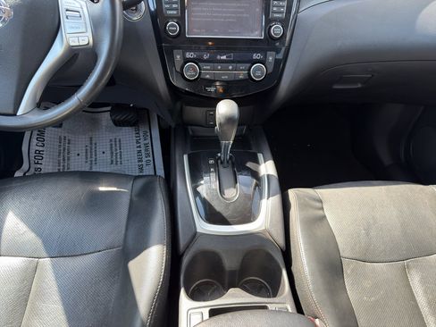 Used 2016 Nissan Rogue SL AWD/4WD image 14