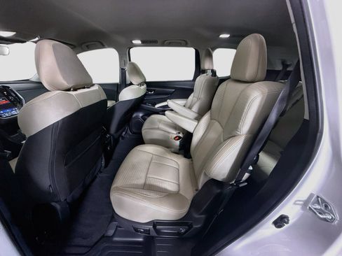 Used 2025 Subaru Ascent Premium AWD/4WD image 25