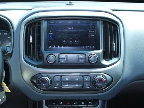 Used 2019 Chevrolet Colorado Z71 AWD/4WD image 23