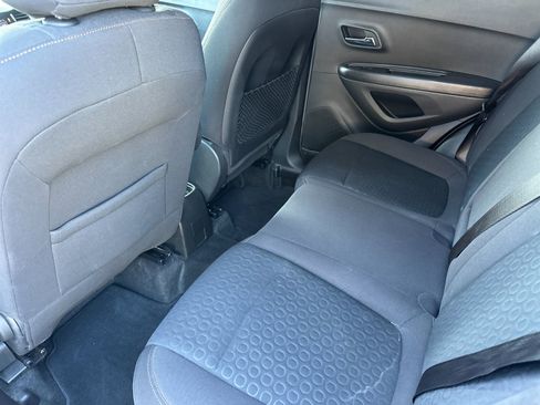 Used 2020 Chevrolet Trax LS w/ Tint and Cruise Package image 11