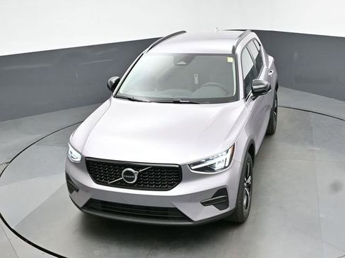 New 2026 Volvo XC40 B4 Core w/ Climate Package FWD image 44